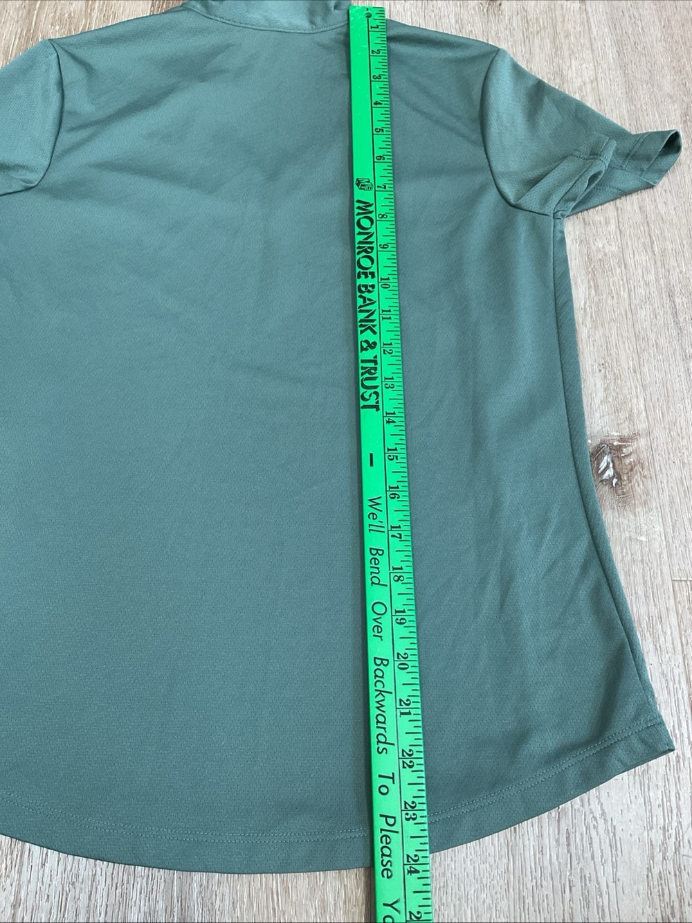 Lady Hagen - Short Sleeve Collared V-Neck Top - Sage Green - Ladies Size Small - Picture 11 of 11